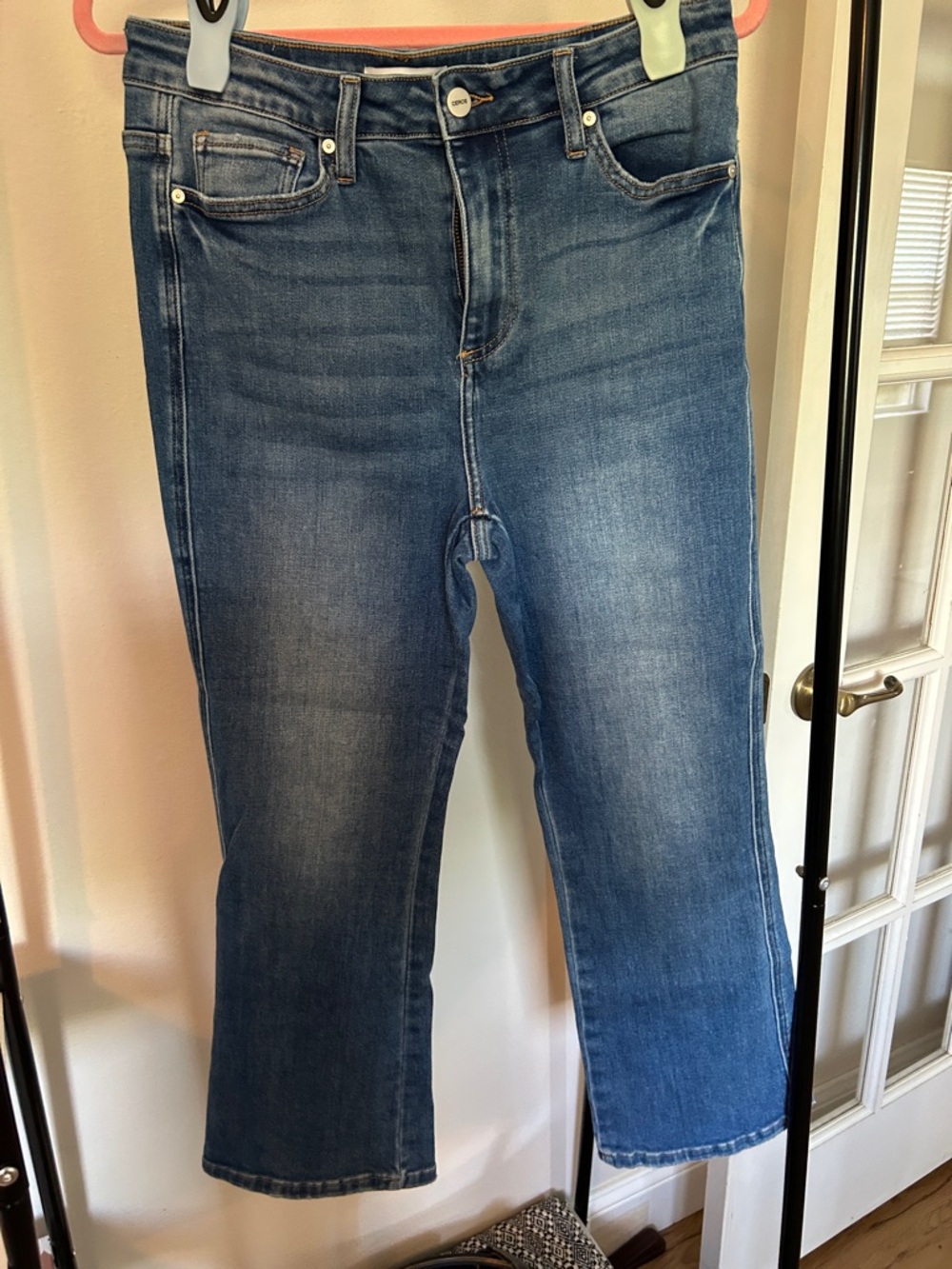 Women's Ankle-Length Cropped Jeans in Medium Blue
